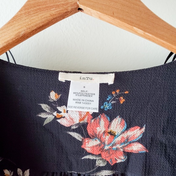 ANTHROPOLOGIE INTU Floral Bell Sleeved Crop Top S - Picture 2 of 4